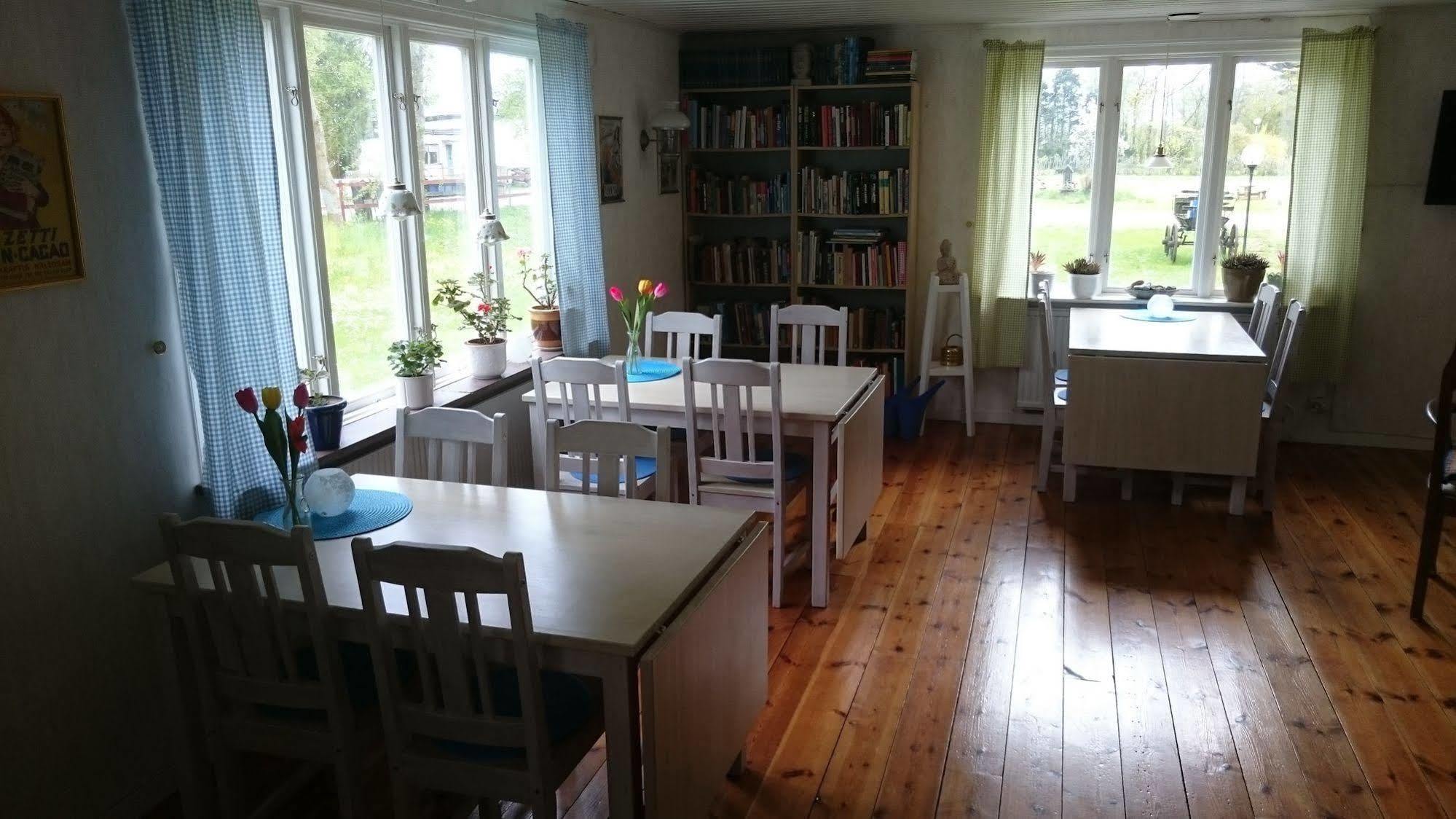 Stf Hagaby/Lantgarden Hostel Löttorp Екстериор снимка